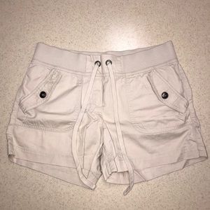 🌴3/$20 Ann Taylor Loft Pull On Cargo Shorts